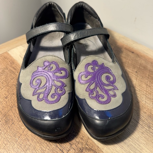 Naot Shoes - Women’s Mary Jane Flats in Black, Gray & Purple